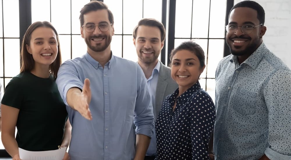 Zurück zum alten Arbeitgeber - Team heisst ehemaligen Kollegen bei der Rückkehr in den alten Job willkommen